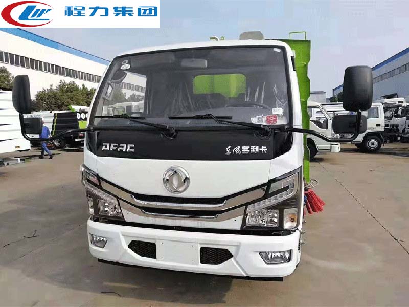 国六东风D6多利卡扫路车