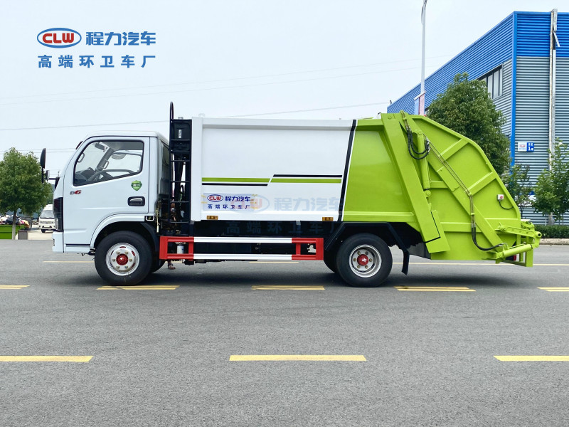 东风多利卡6方压缩式垃圾车